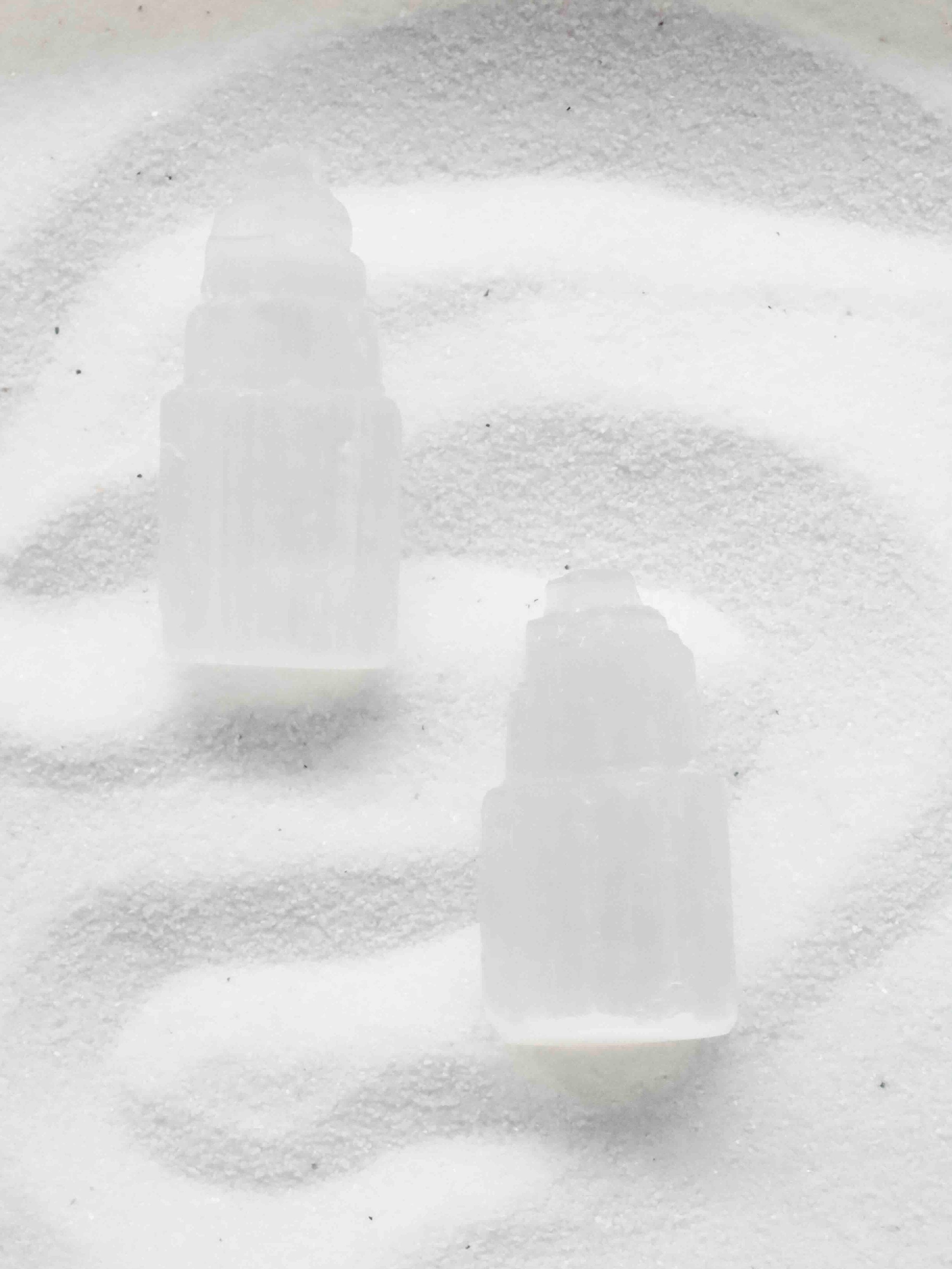 Tour de Selenite | Pierre pour assainir & apaiser | SOLYA | Boutique belge de pierres, bijoux, cristaux et minéraux | Ethique & Traçable