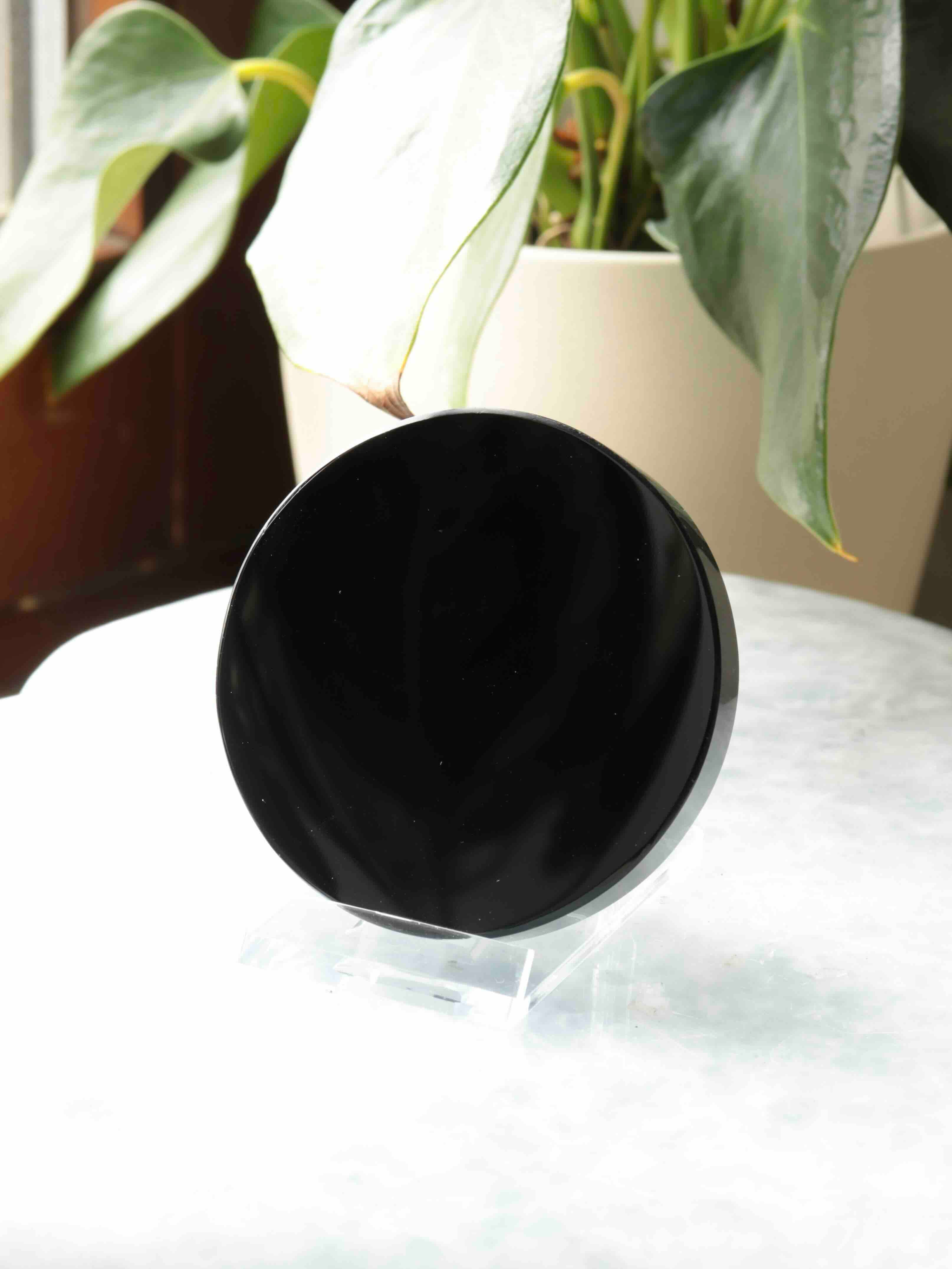 Miroir en Obsidienne noire du Mexique - Pierre pour voir le positif - SOLYA - Bijoux, Cristaux et mineraux en Belgique - Boutique de pierres naturelles et ethiques