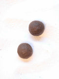Paire de boules Moquis | Pierre pour l'Alignement | SOLYA | Boutique de bijoux, cristaux & minéraux | Eshop de pierres éthiques & naturelles en Belgique