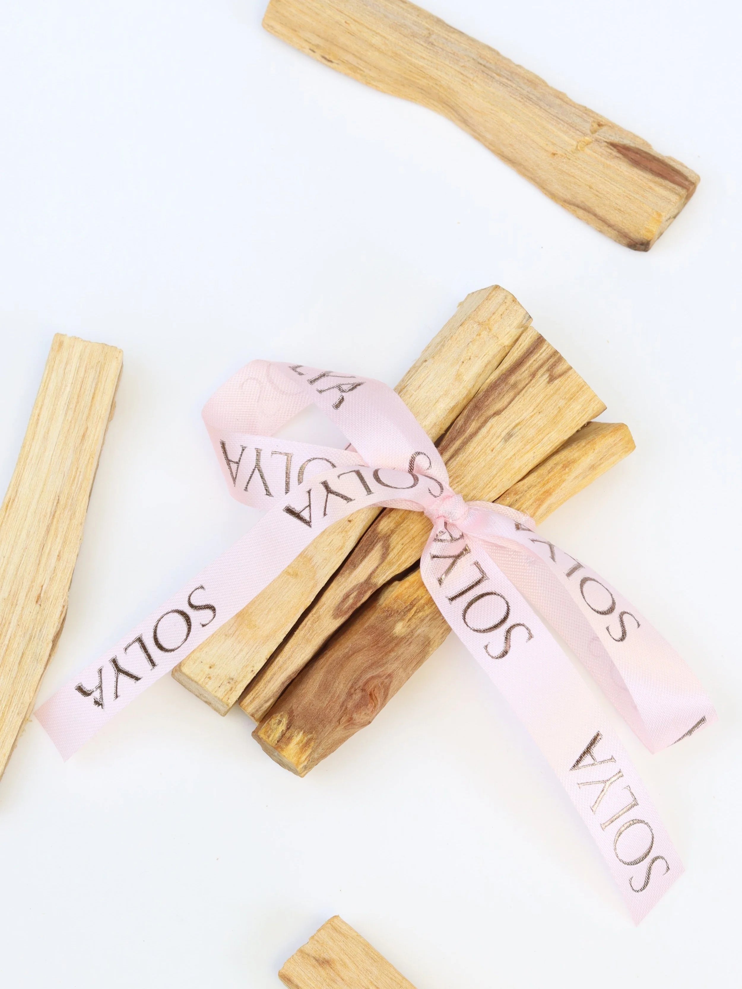 Palo Santo purificateur | SOLYA | Boutique belge de pierres, bijoux, cristaux et minéraux | Ethique & Traçable