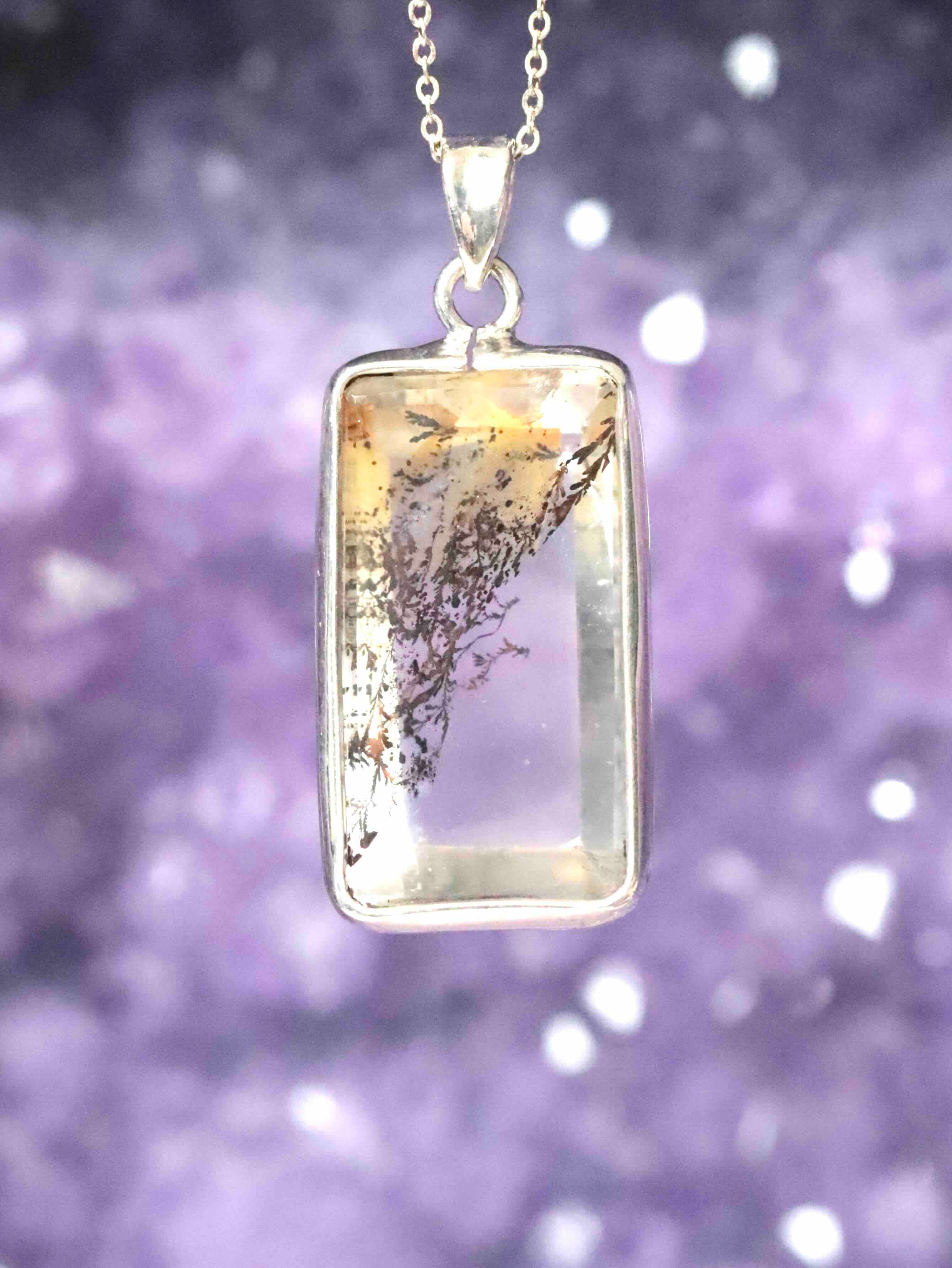 Pendentif Quartz dendritique & Argent 925 - Pierre pour se lier à la beauté & à la force de la Terre - SOLYA - Bijoux, Cristaux et mineraux en Belgique - Boutique de pierres naturelles et ethiques