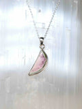 Pendentif Tourmaline melon d'eau & Argent 925 | Pierre pour se faire confiance & aimer | SOLYA | Bijoux, Cristaux & Minéraux en Belgique | EShop de pierres éthiques sélectionnées par une gemmologue