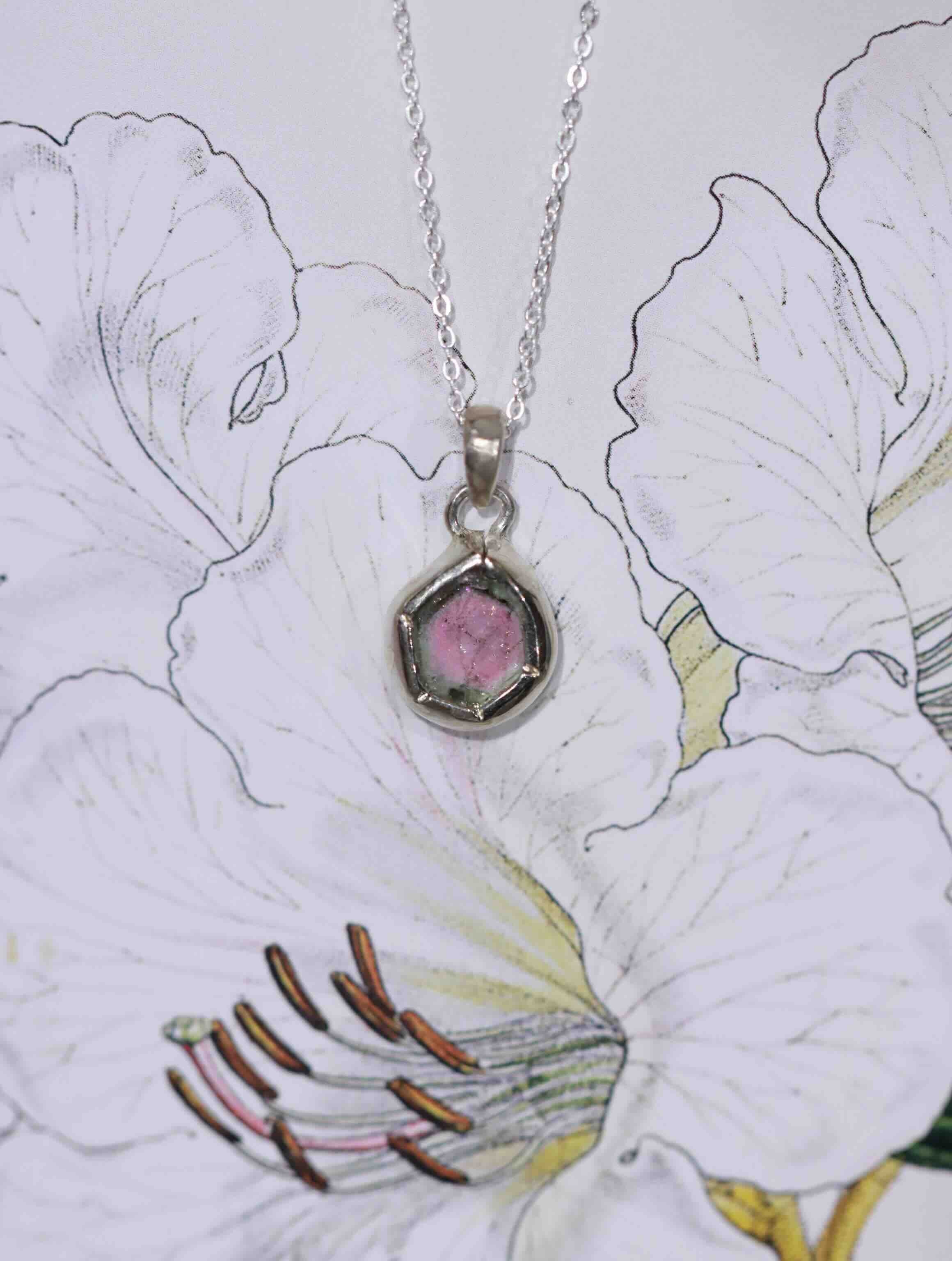 Pendentif Tourmaline melon d'eau & Argent 925 | Pierre pour se faire confiance & aimer | SOLYA | Eshop de bijoux, cristaux & minéraux | Magasin de pierres éthiques & naturelles en Belgique