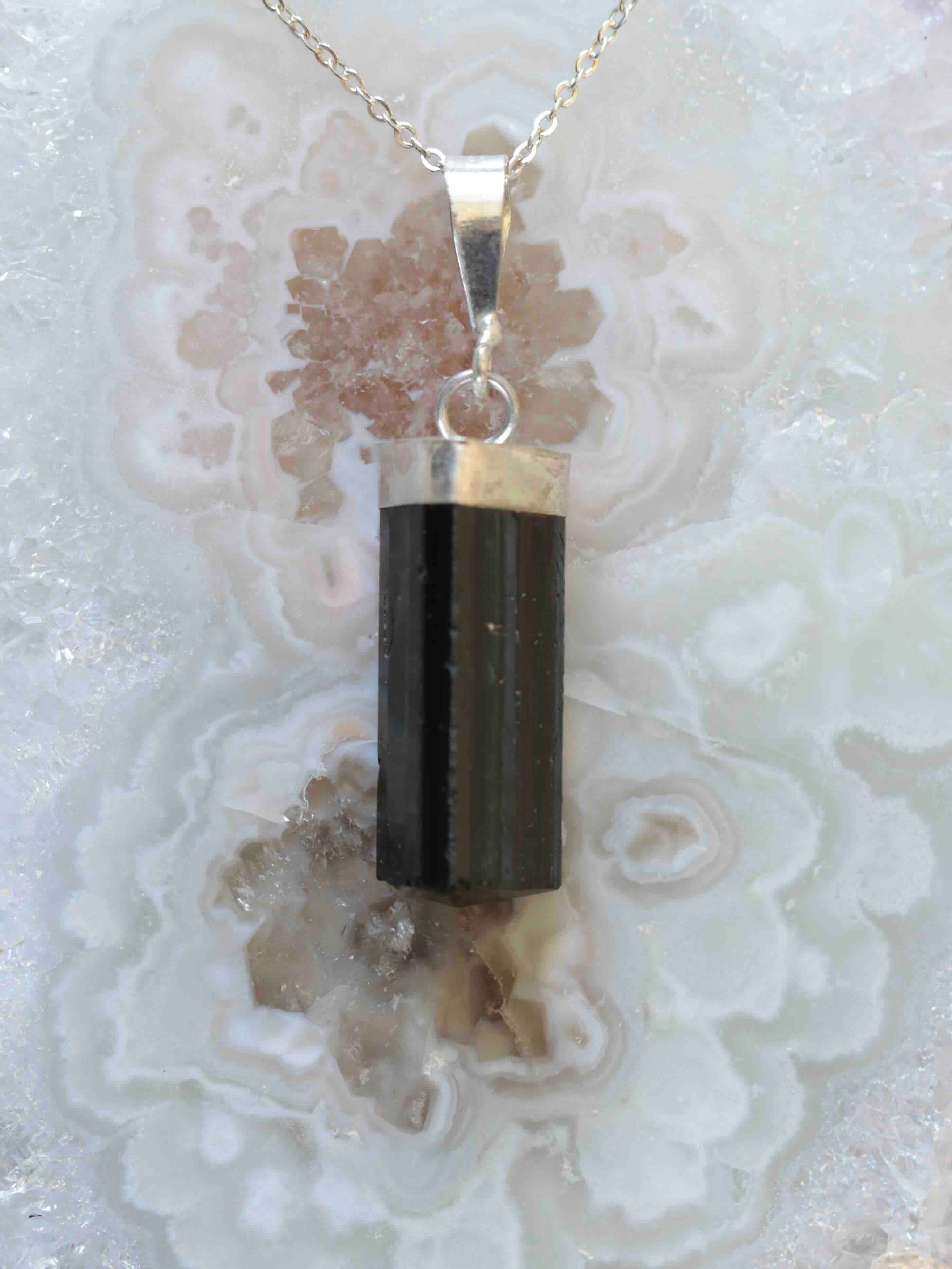 Pendentif Tourmaline noire et Argent 925 - Pierre pour Éloigner les énergies négatives - SOLYA