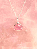 Pendentif Tourmaline rose & Argent 925 | Pierre pour guerir et pardonner | Magasin de pierres ethiques & naturelles en Belgique