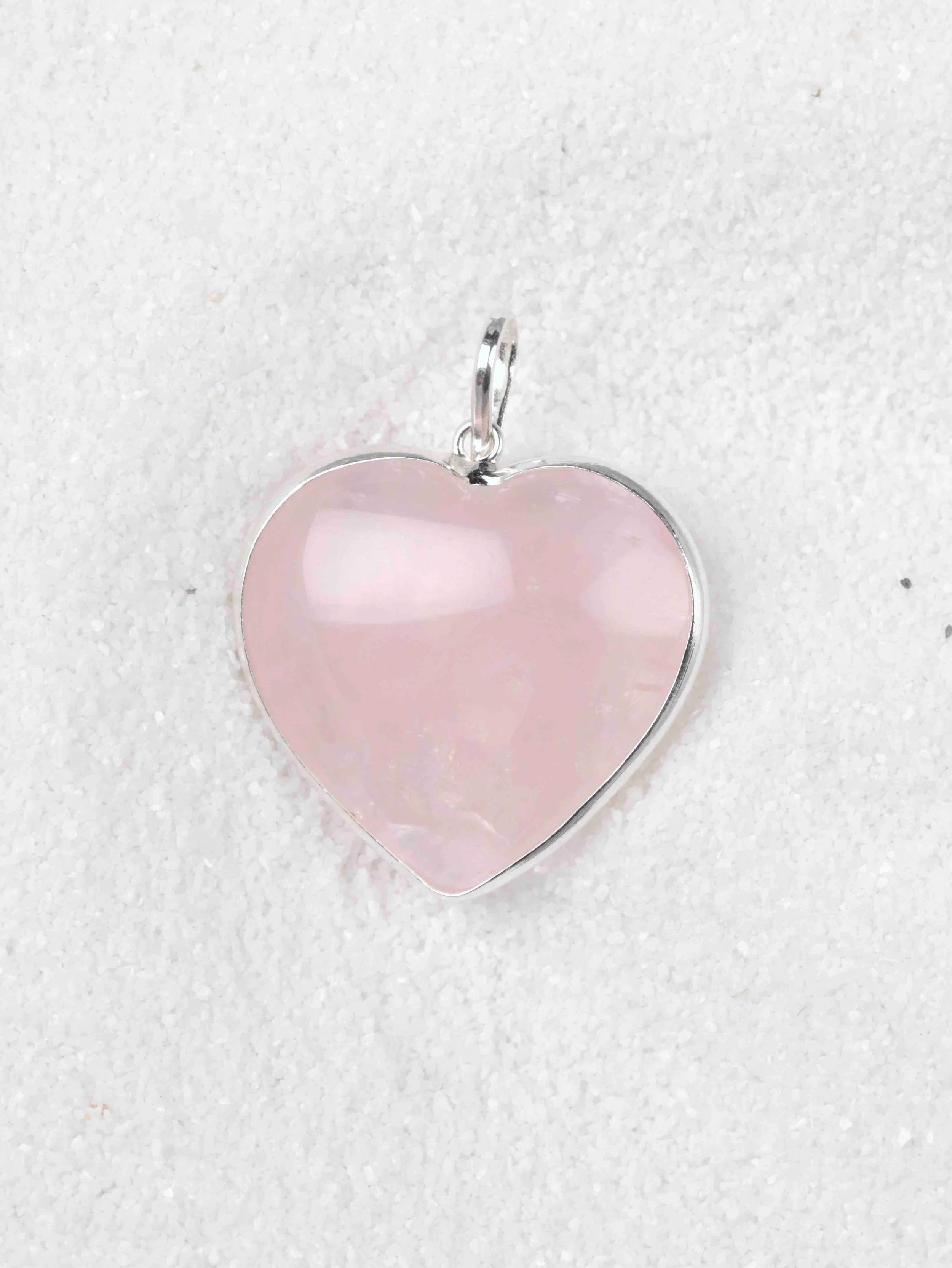 Pendentif coeur Quartz rose & Argent 925 | Pierre pour l'amour & la douceur | Magasin de pierres ethiques & naturelles en Belgique