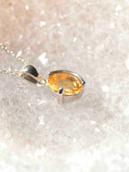 Pendentif Citrine du Brésil & Argent 925 - Pierre pour la joie - SOLYA - Bijoux, Cristaux et mineraux en Belgique - Boutique de pierres naturelles et ethiques