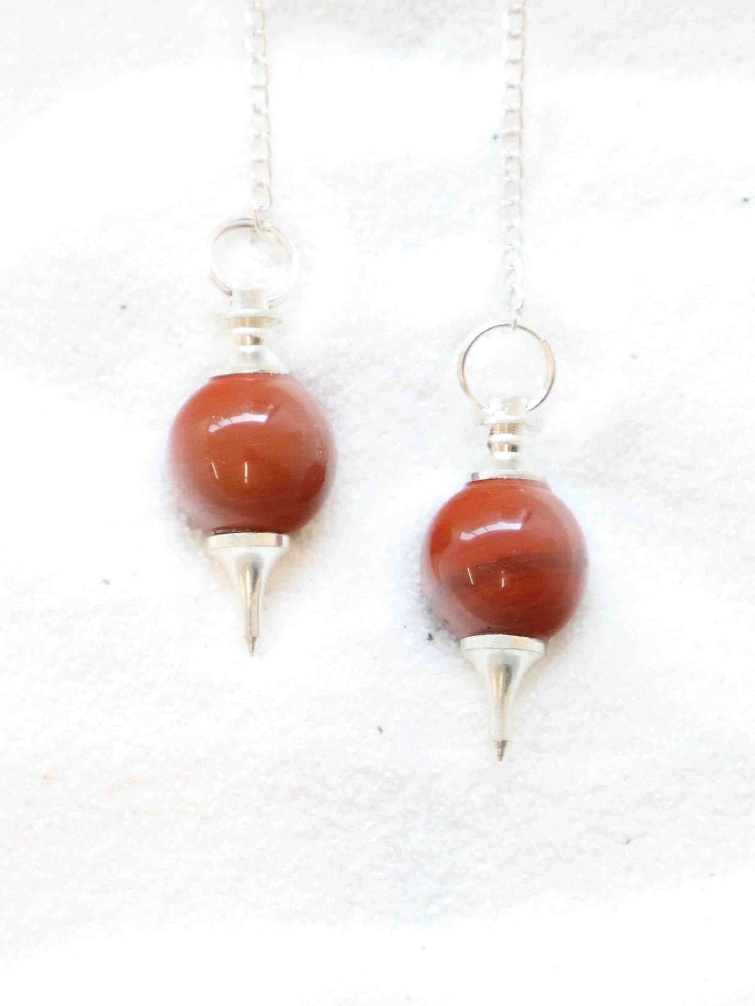 Pendule Jaspe rouge | Pierre pour prendre sa place | SOLYA | Pierres ethiques et naturelles en Belgique | Bijoux, cristaux et mineraux 