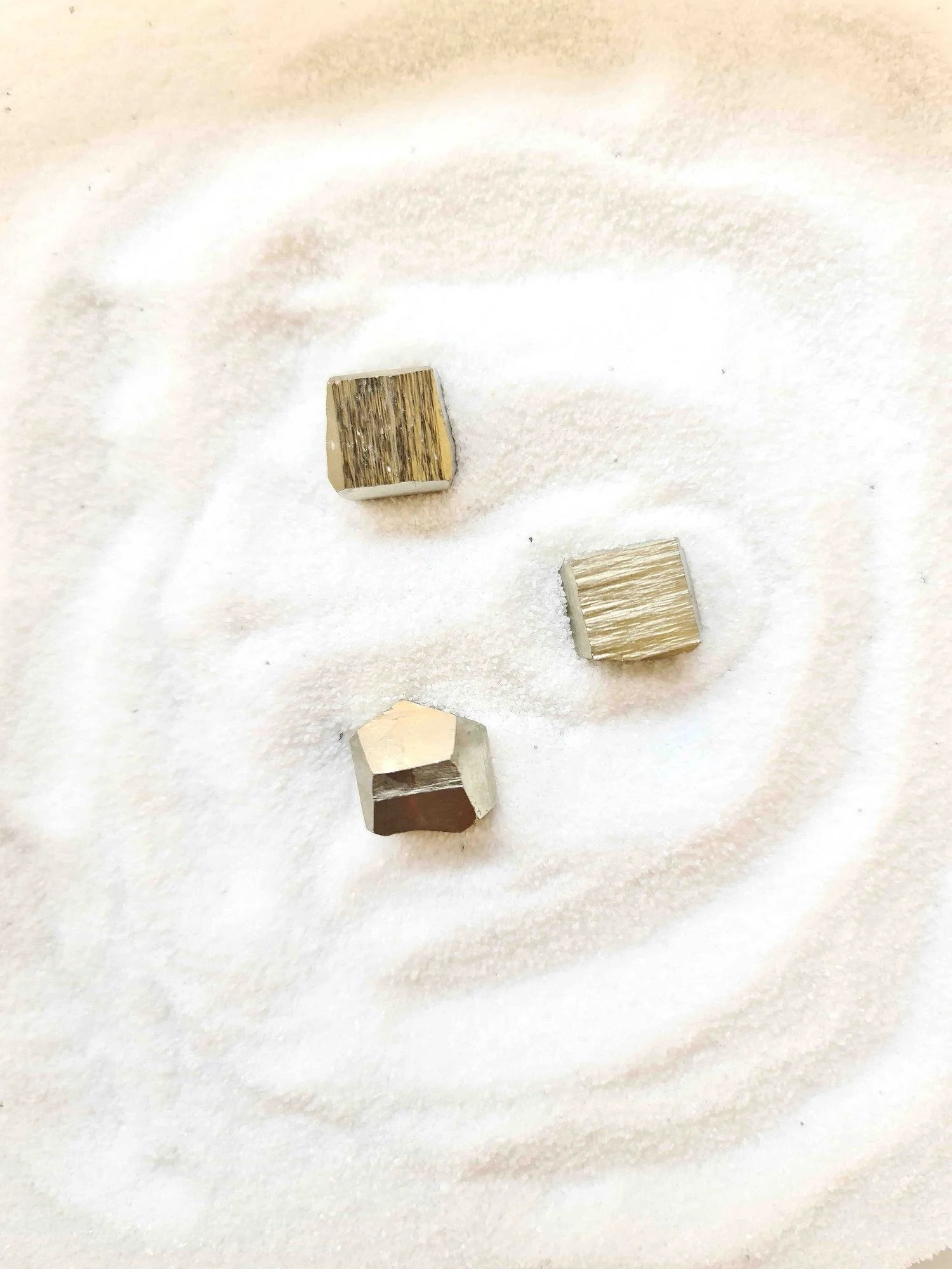 Petit brut de Pyrite | Pierre pour l'organisation | SOLYA | Pierres ethiques et naturelles en Belgique | Bijoux, cristaux et mineraux