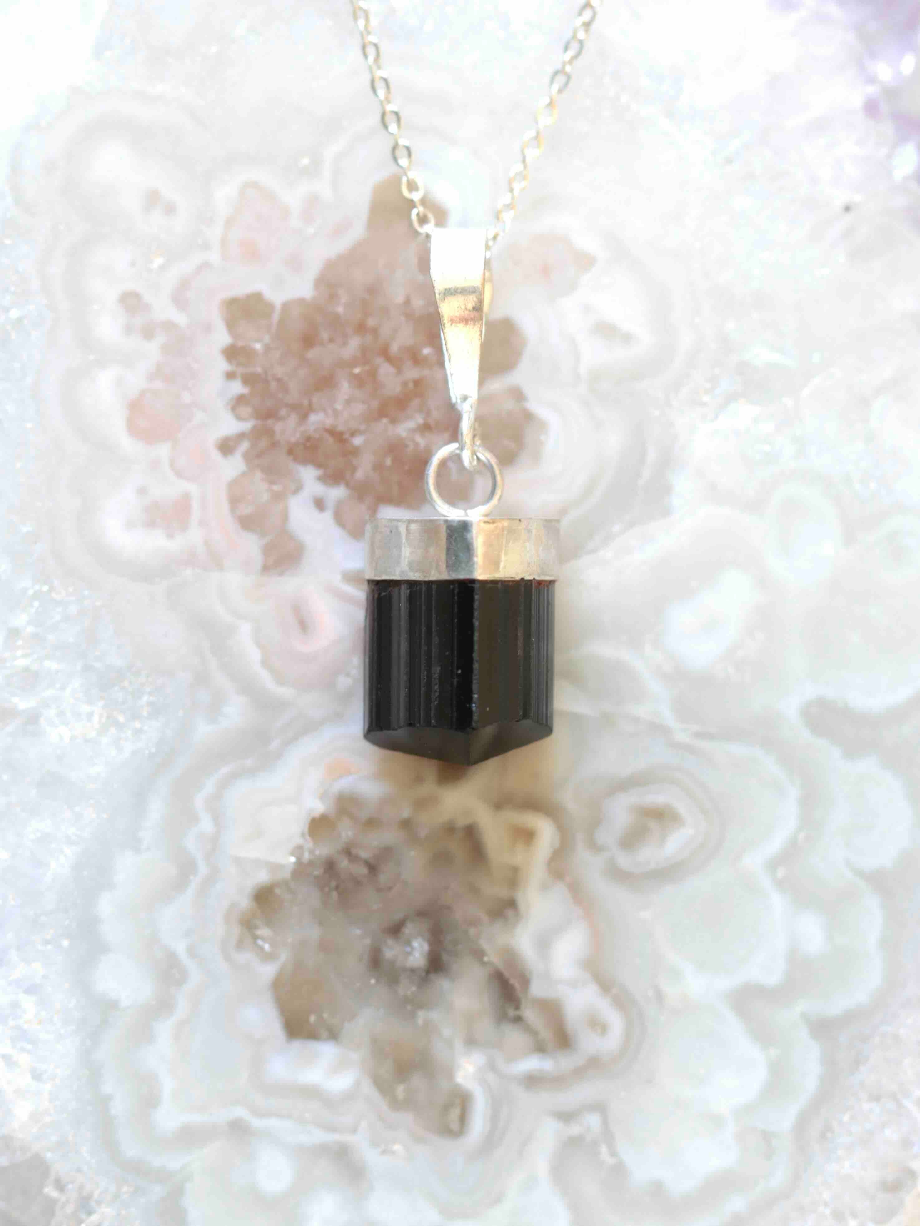 Pendentif Tourmaline noire et Argent 925 - Pierre pour Éloigner les énergies négatives - SOLYA
