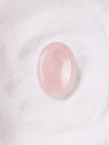 Pierre anti-stress Quartz rose | Worry stone pour l'Amour & la Douceur - SOLYA - Eshop de lithothérapie en Belgique - Magasin de bijoux, cristaux & minéraux - Pierres éthiques & naturelles