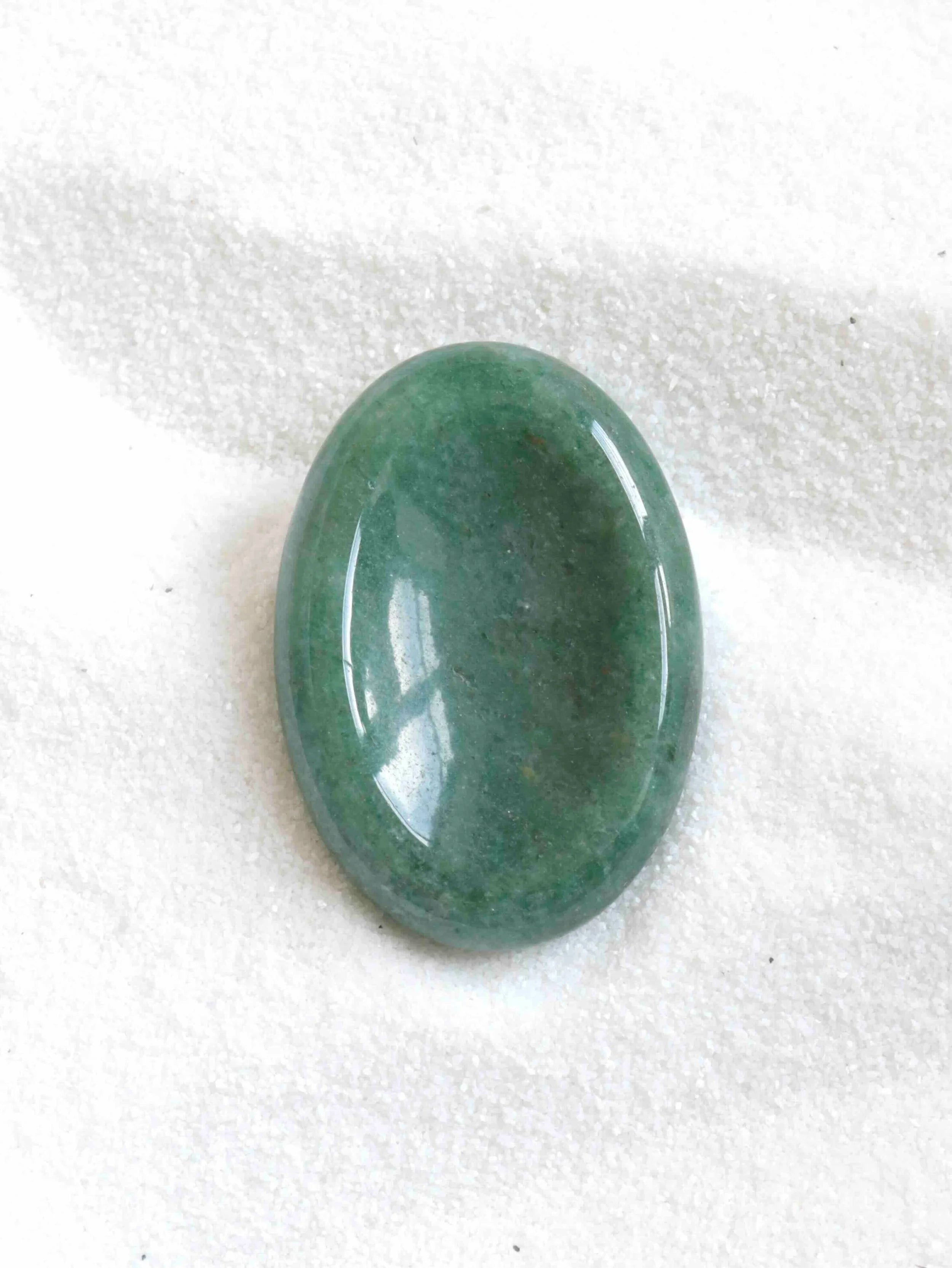 Pierre anti stress Aventurine & Argent | Worry stone pour avancer avec confiance | SOLYA | Bijoux, cristaux, pierres & minéraux | Pierres éthiques et naturelles en Belgique