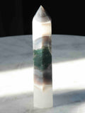 Pointe Agate - Pierre pour le courage & la chance - SOLYA - Bijoux, Cristaux et mineraux en Belgique - Boutique de pierres naturelles et ethiques