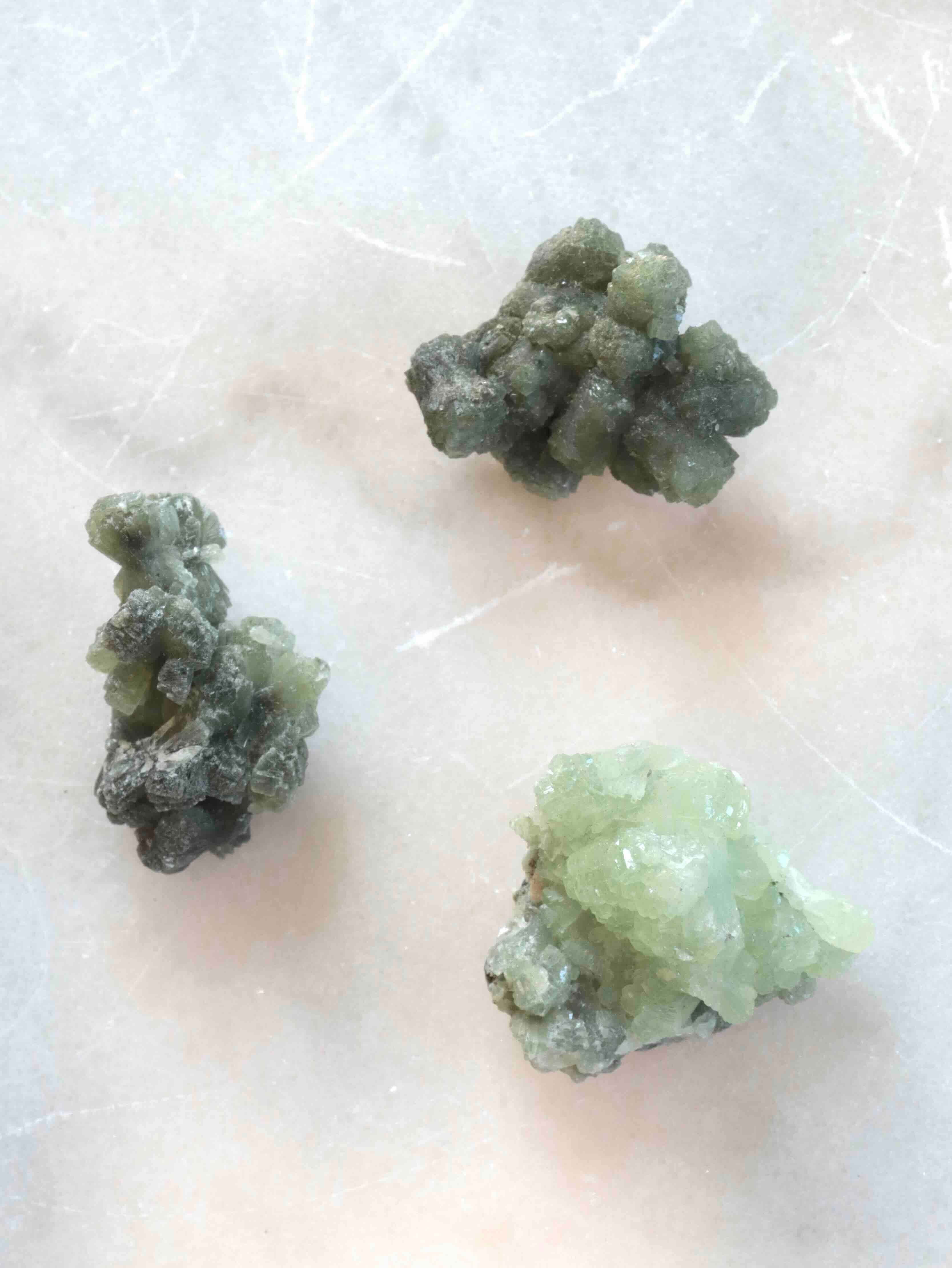 Préhnite brute du Maroc – Gemme naturelle éthique – Boutique SOLYA
