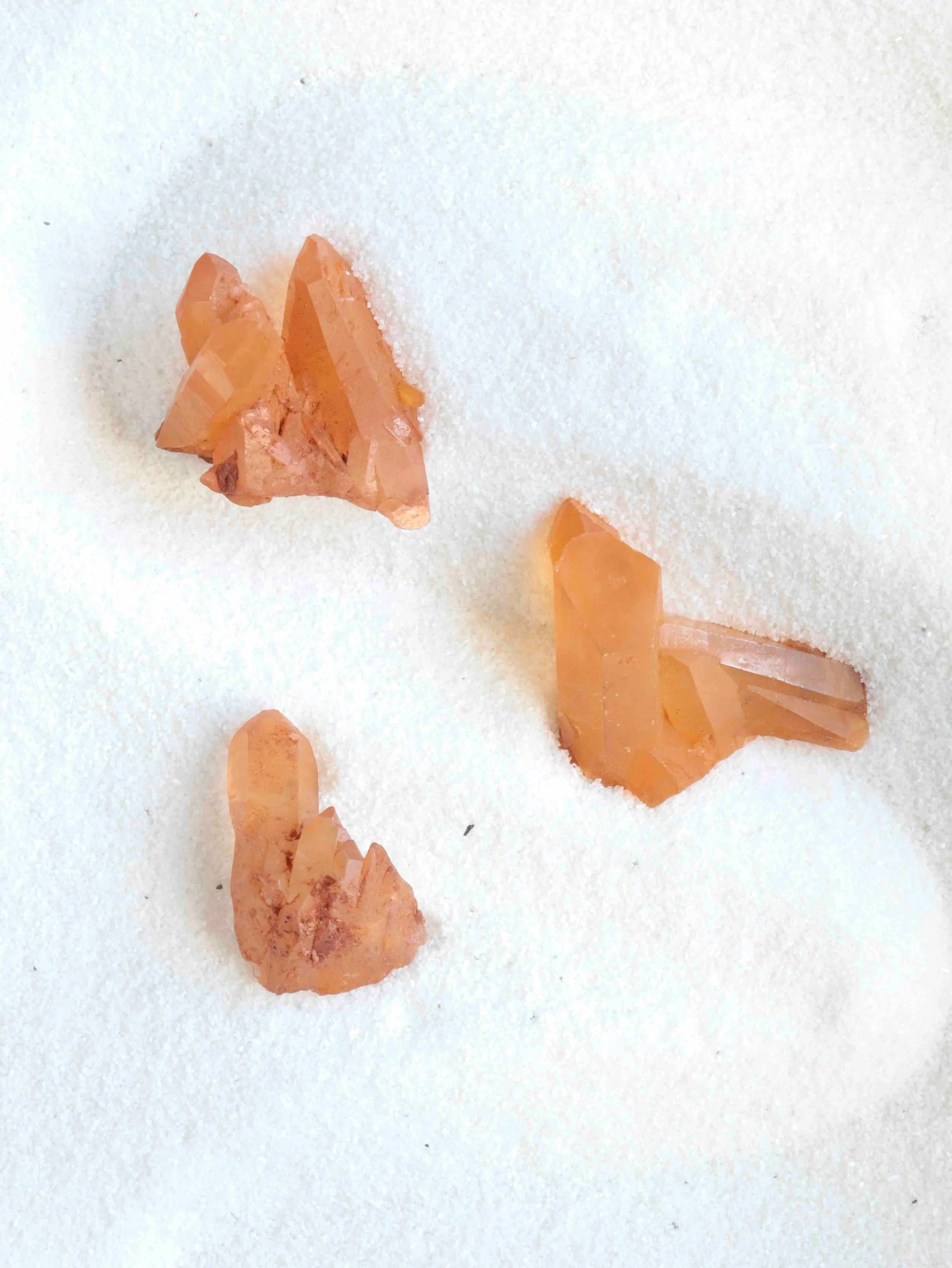 Quartz a Hematite brut | Pierre pour raviver sa flamme | SOLYA | Bijoux, cristaux & minéraux en Belgique | Eshop de pierres ethiques & naturelles | Sélectionnees par une gemmologue