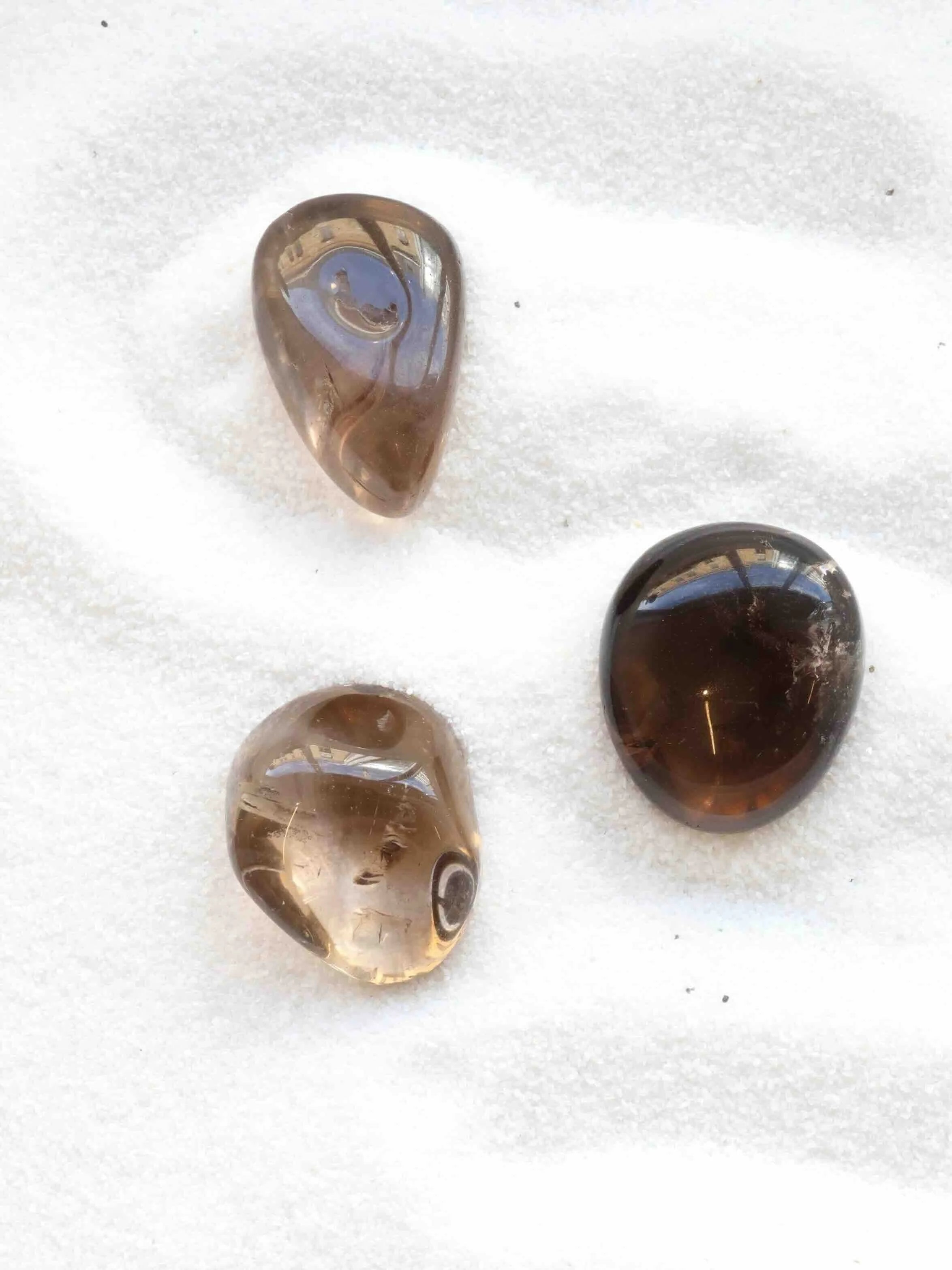 Quartz fumé | Pierre pour se recentrer & atténuer les émotions fortes | SOLYA | Bijoux, Cristaux & Minéraux | Boutique de pierres naturelles & éthiques belge | EShop de lithothérapie