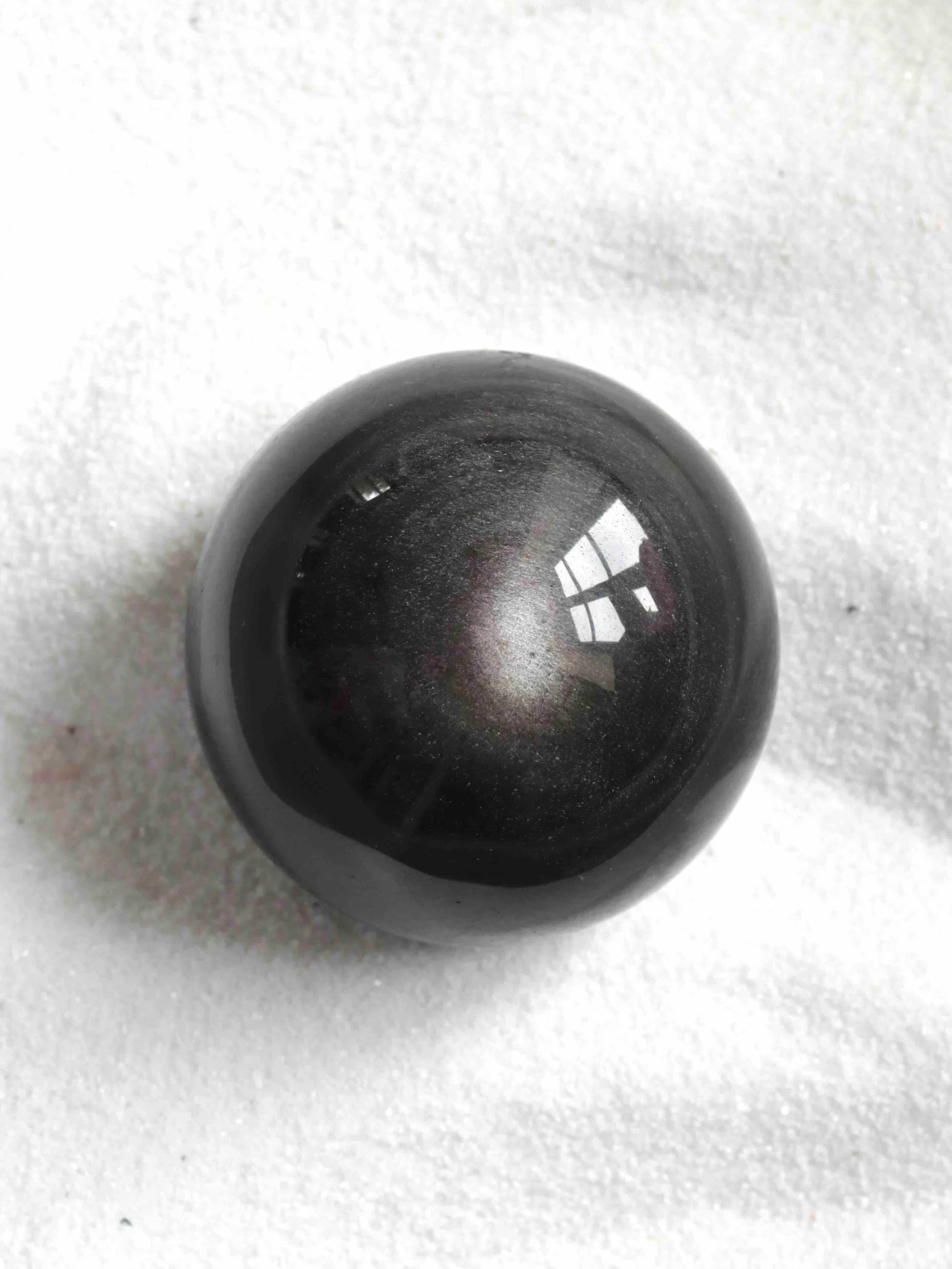 Sphere d'Obsidienne argentee | Pierre pour defaire les blocages et redevenir maitre de son destin | Magasin de pierres ethiques & naturelles en Belgique