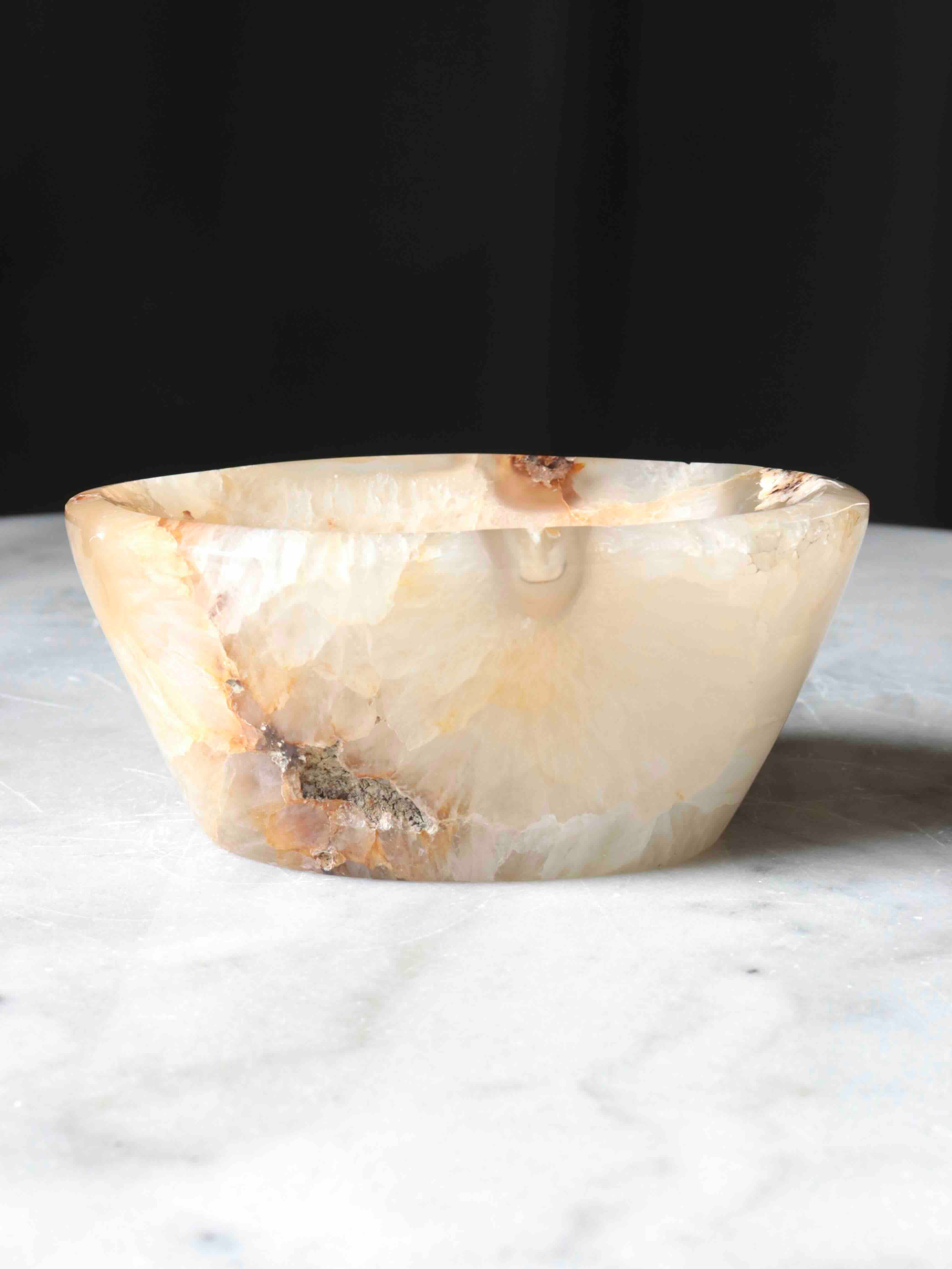 Bol en agate fleurie face avant – pierre naturelle translucide aux inclusions uniques – boutique SOLYA Belgique